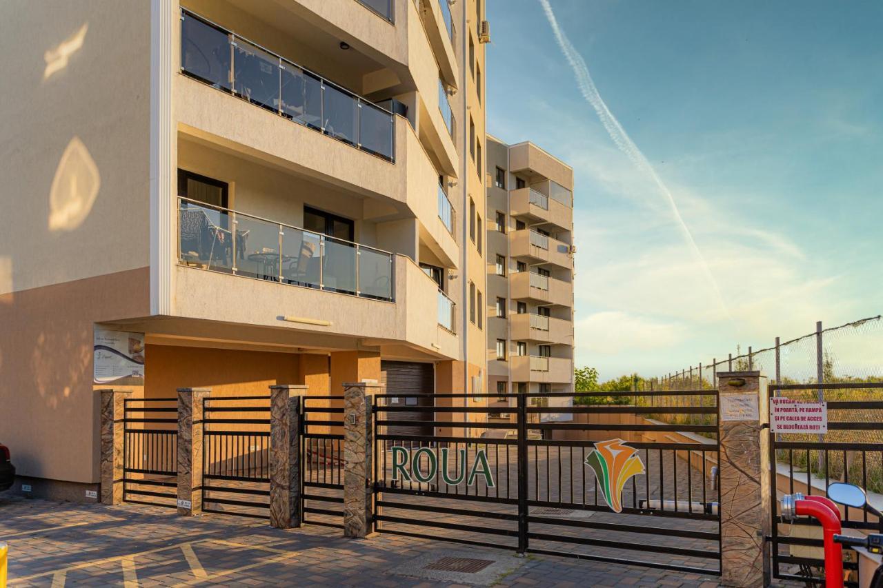 Uniquemoments Airport Apartment & Secure Parking & Airport Shuttle Iasi Exterior photo